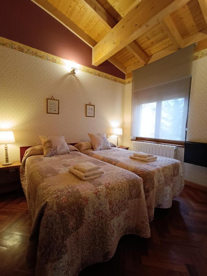 Pensjonat Cuarenta Y Ocho Luces Burgo Zewnętrze zdjęcie