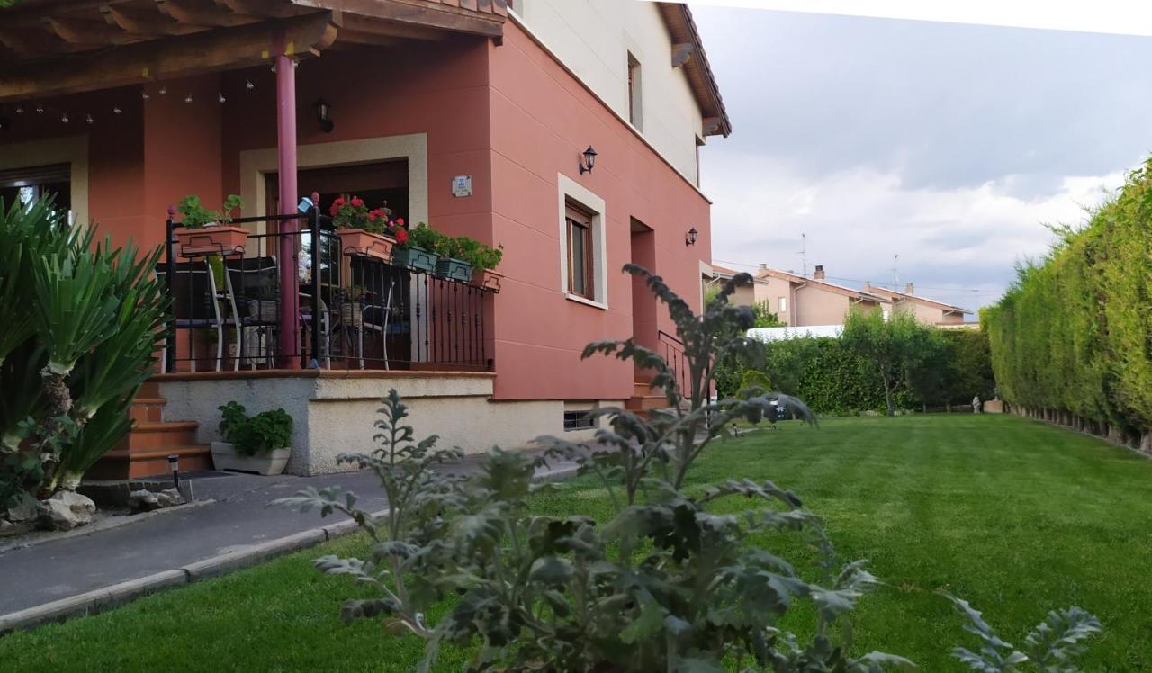 Pensjonat Cuarenta Y Ocho Luces Burgo Zewnętrze zdjęcie