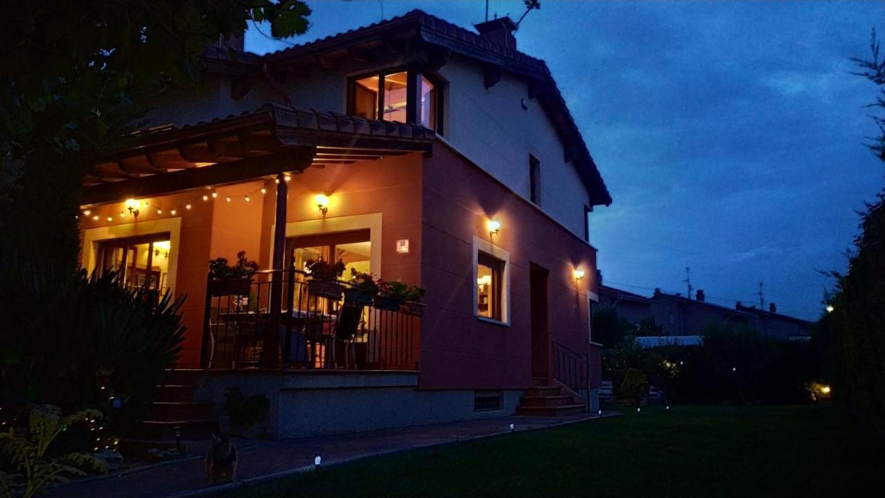 Pensjonat Cuarenta Y Ocho Luces Burgo Zewnętrze zdjęcie
